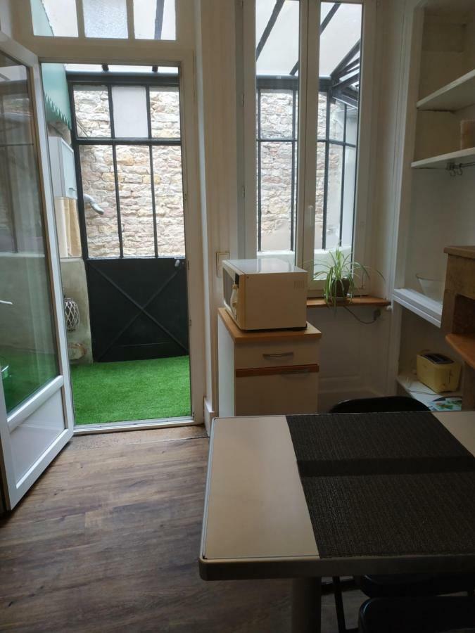 Gite De La Madeleine 80 M2 Турню Экстерьер фото